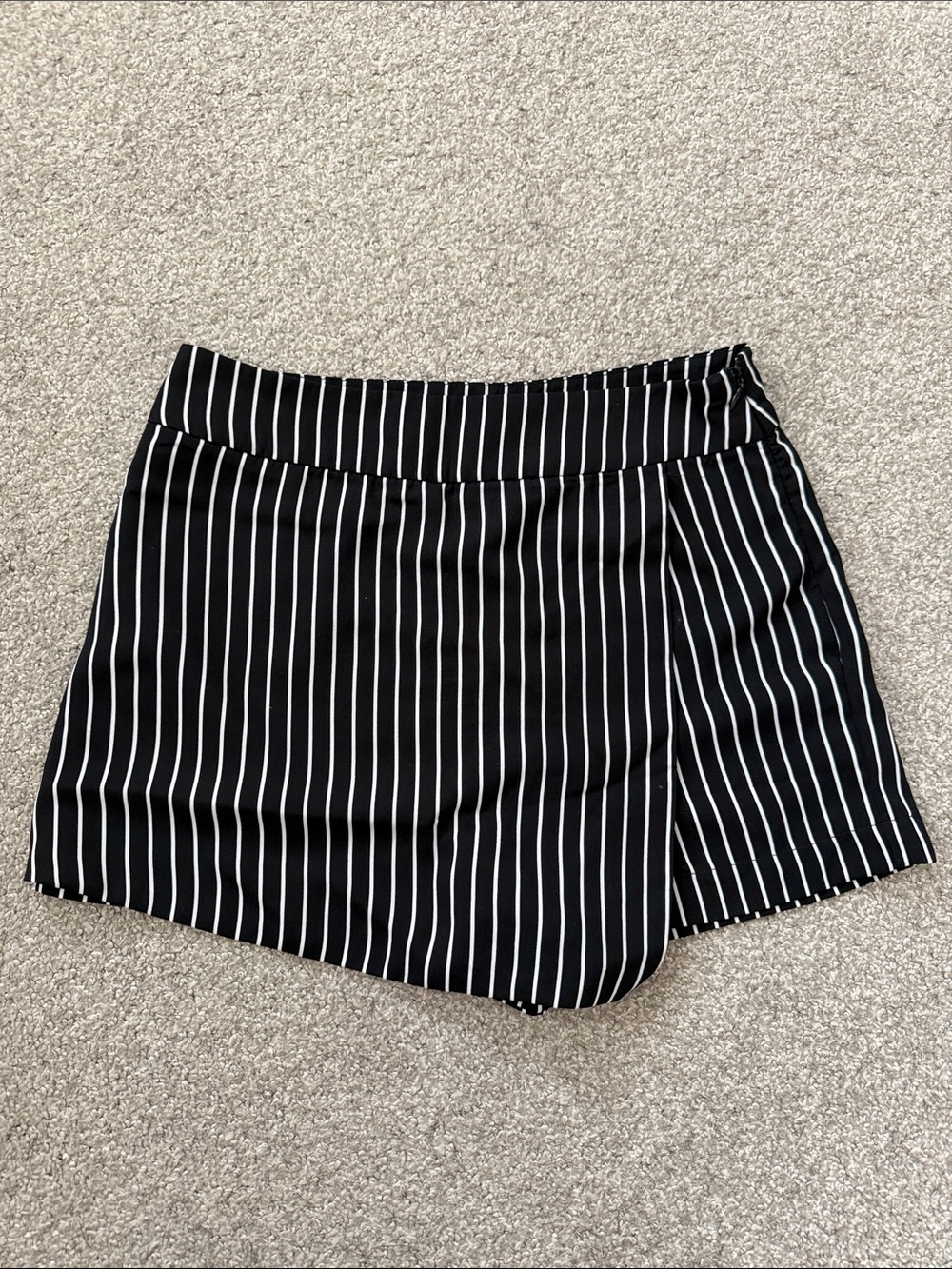 Forever 21 Black and White Pinstripe Skort